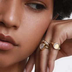 Marrow Fine For The New Mom | Anniversary Gifts^Crescent Moon Signet | Gold Moon Diamond Ring