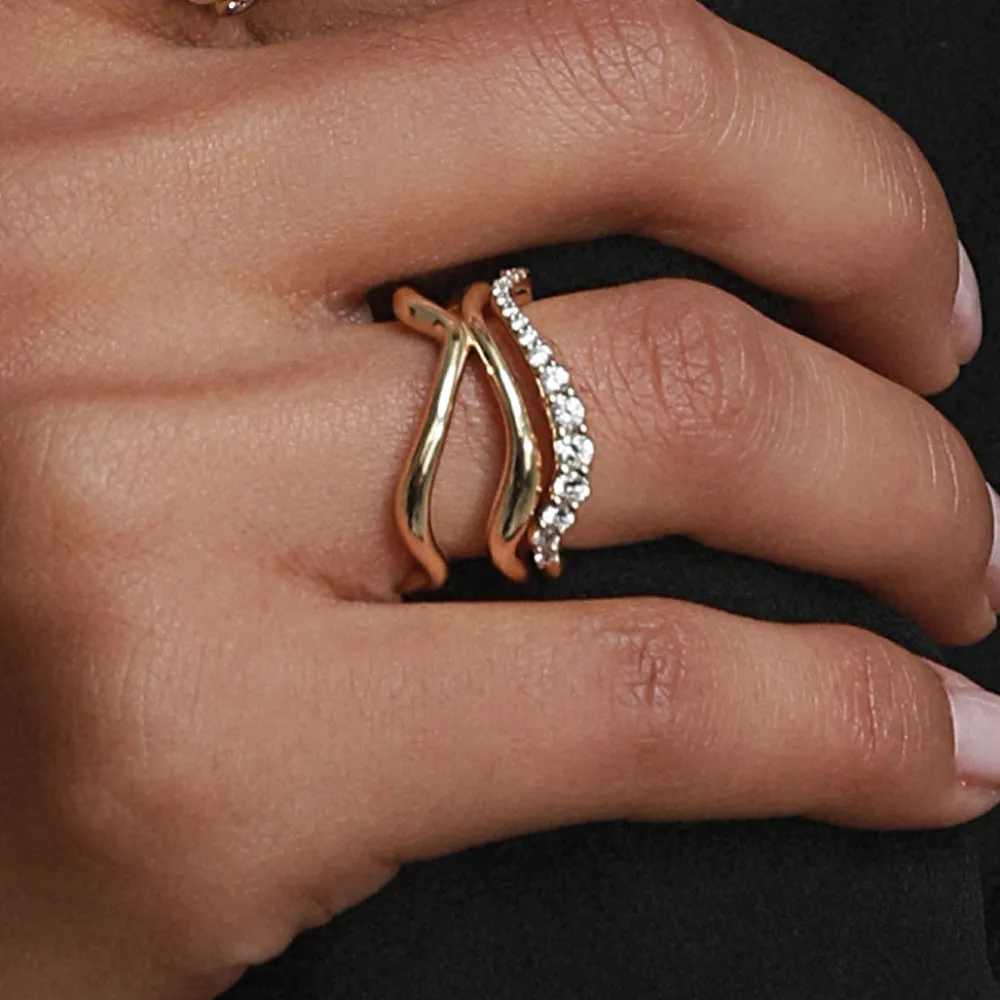 Marrow Fine Graduation Gifts | The Shape Of Things Collection^Curved Freeform Gold Ring
