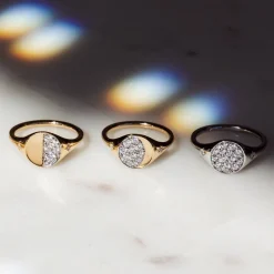 Marrow Fine For The New Mom | Anniversary Gifts^Full Moon Signet Ring | Moon Gold Diamond Ring