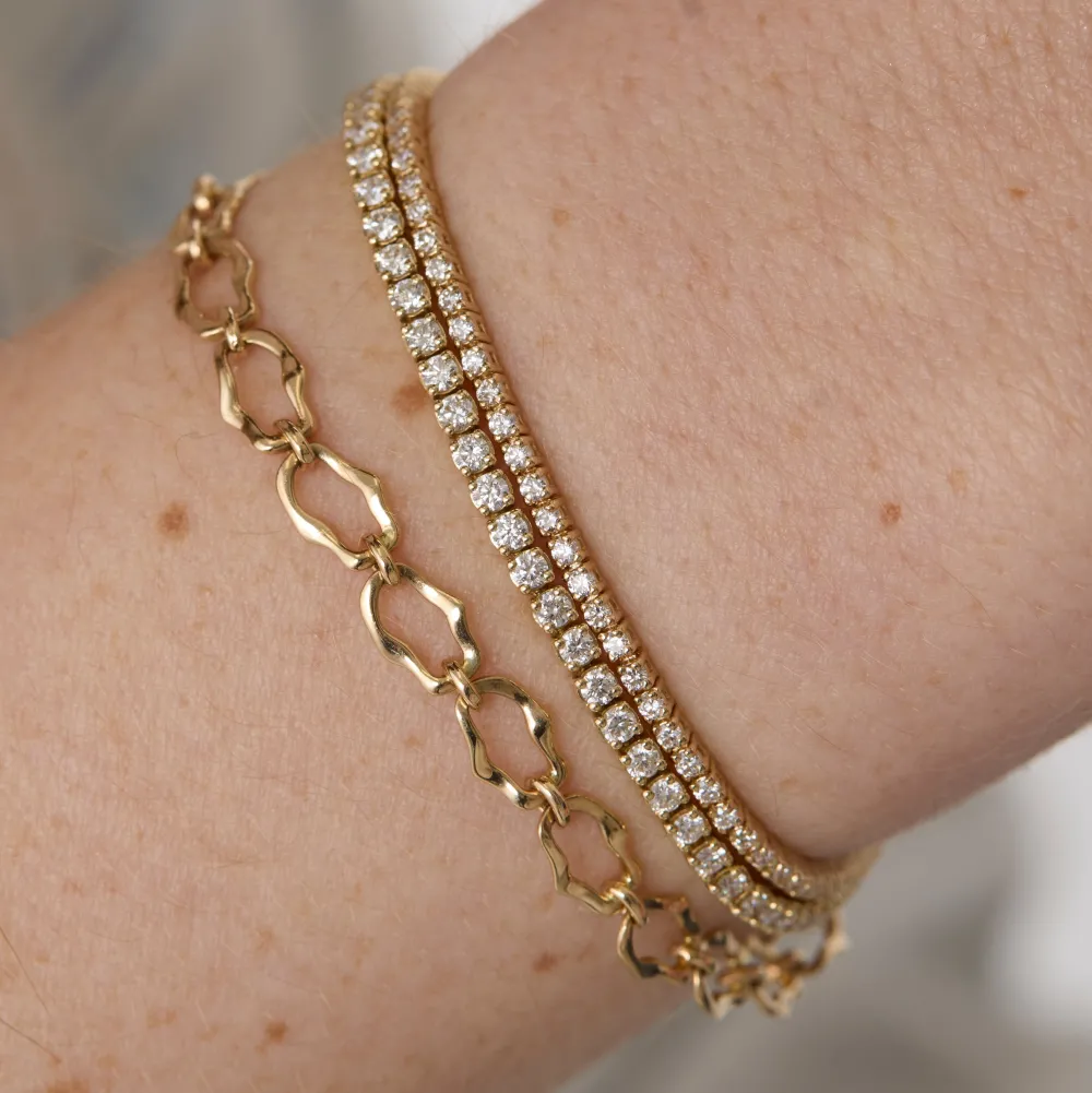 Marrow Fine Graduation Gifts | The Shape Of Things Collection^8mm Sculpted Link Gold Bracelet