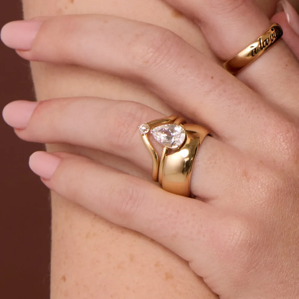 Marrow Fine Engagement Rings^The Sloane Pear Solitaire Engagement Ring